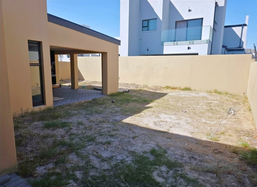 5 Bedroom Property for Sale in Sandown Western Cape